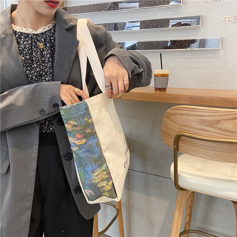 【 In Stock 】09251 Japanese-style simple design large-capacity student single-shoulder bag, Korean-style Instagram shopping bag Application Scenario