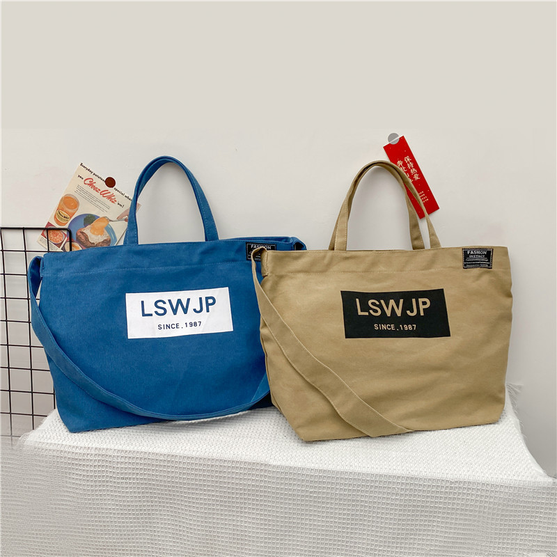 Canvas bag, small bag for women, 2022 new retro and versatile shoulder bag, casual and fashionable, large capacity crossbody bag, horizontal style Application Scenario