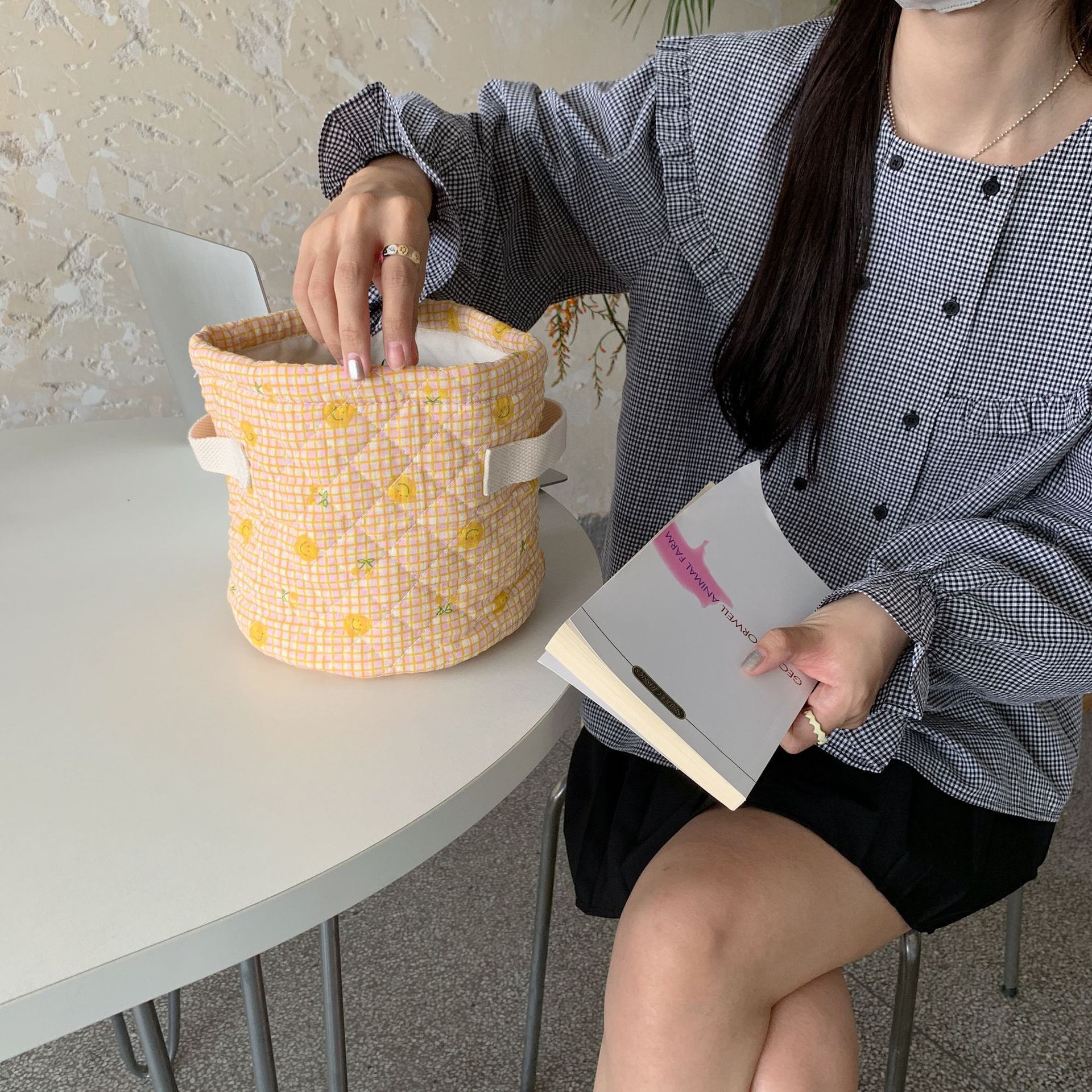 26276 Cute storage basket, snack basket, home, student dormitory, skin care products, makeup bag, organizing makeup brush basket Specification drawing