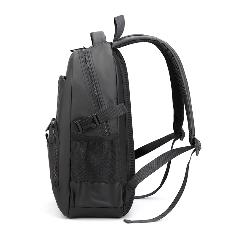 New men's nylon backpack, casual and simple, student backpack, lightweight, business large-capacity computer backpack Application Scenario