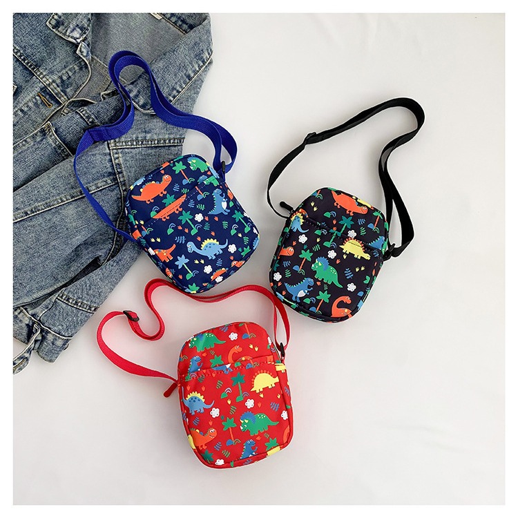 New children's dinosaur crossbody phone bag, casual outing print single-shoulder crossbody bag, cartoon and cute children's bag details Picture