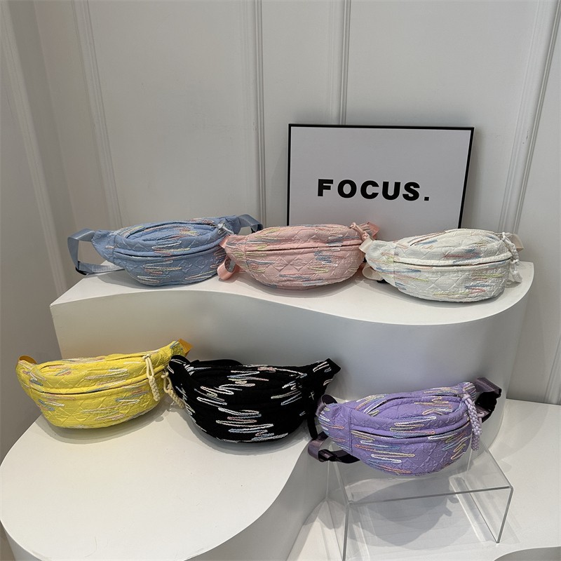Korean style fashion bag for women, 2024 Summer new casual and versatile crossbody bag, striped body line, mobile phone, dumpling bag full figure
