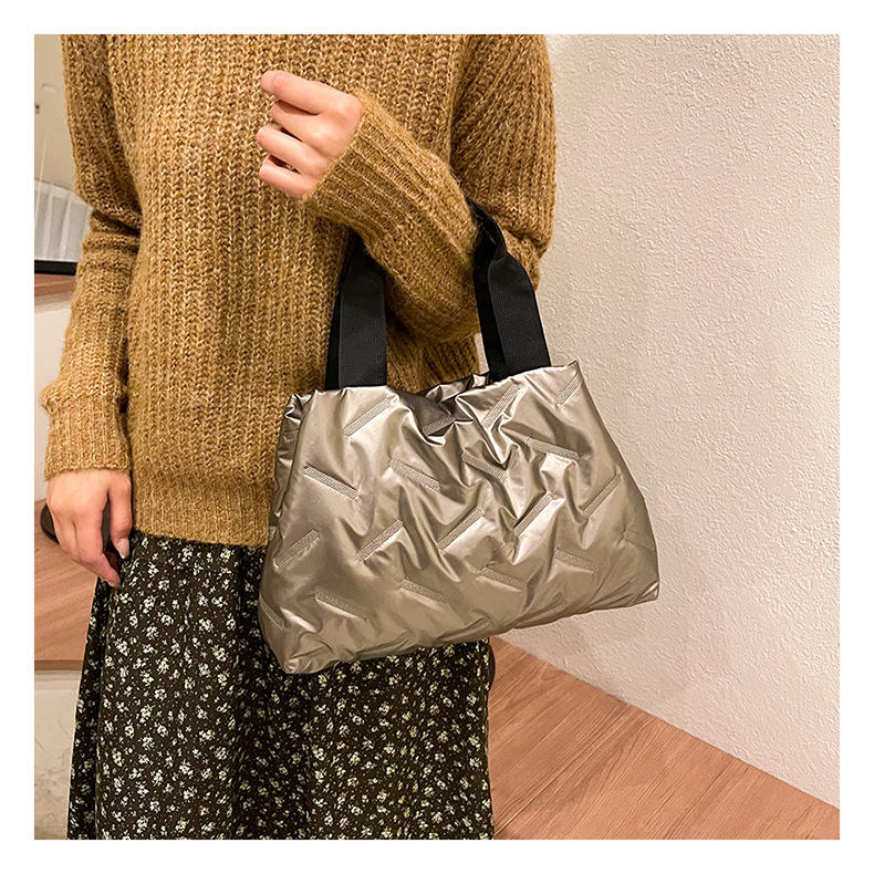 Korean style simple bright Bread 2024 Autumn New versatile and fashionable simple bag, large capacity solid color handbag for carrying Specification drawing