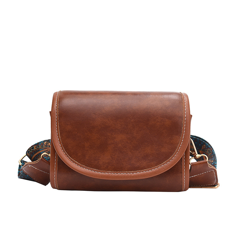 A new minimalist and versatile women's bag, a retro Japanese and Korean underarm small bag, a fashionable and versatile crossbody bag for women Item Picture