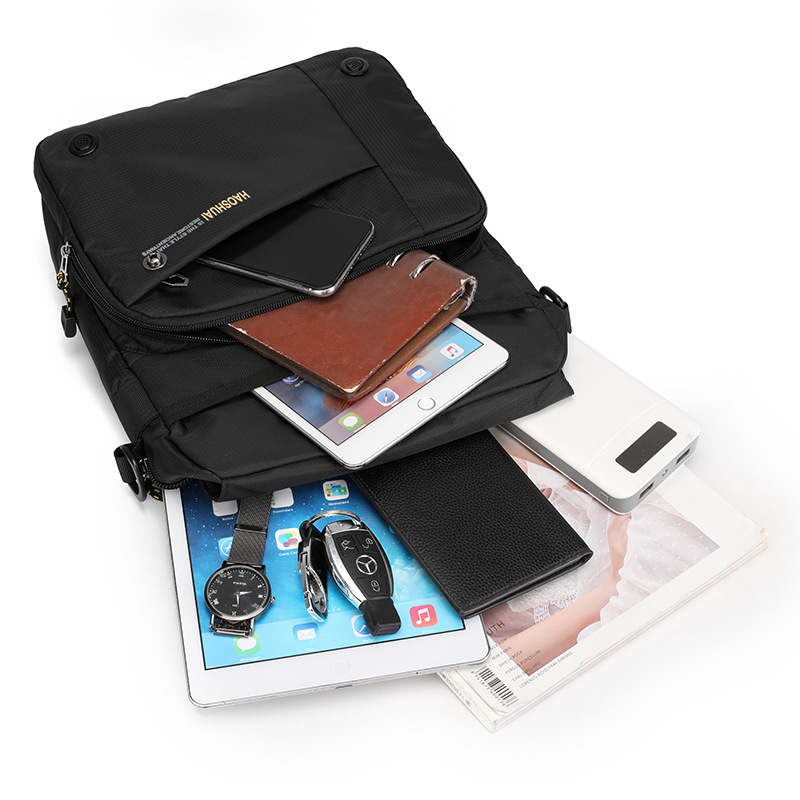 Factory direct sales of new men's outdoor crossbody bags, casual hand-carry men's bags, sports travel backpacks, briefcases for cross-border use Item Picture