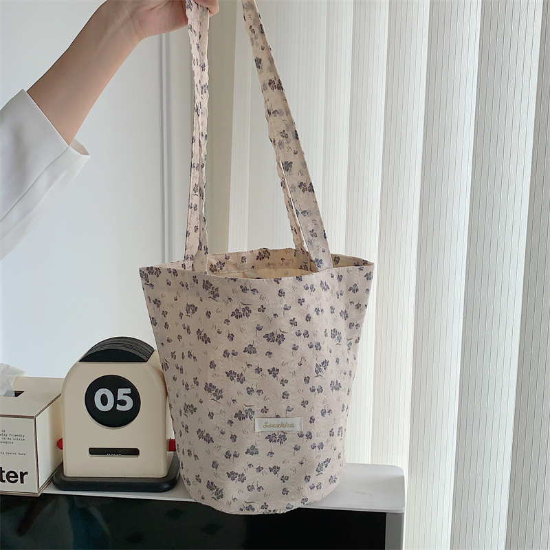 36201 New floral canvas bucket bag, Korean version, simple and large-capacity single-shoulder bag for women, shopping crossbody bag full figure