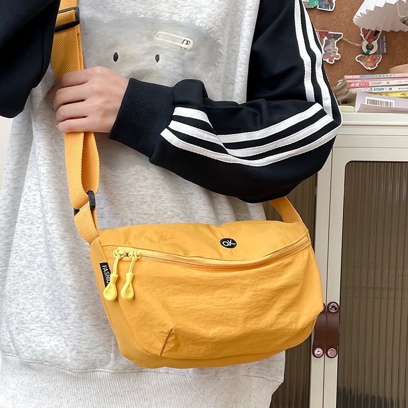 The portable and simple dumpling bag 2024 new style versatile sports cycling chest bag and daily commuting single-shoulder crossbody bag are selling well Specification drawing