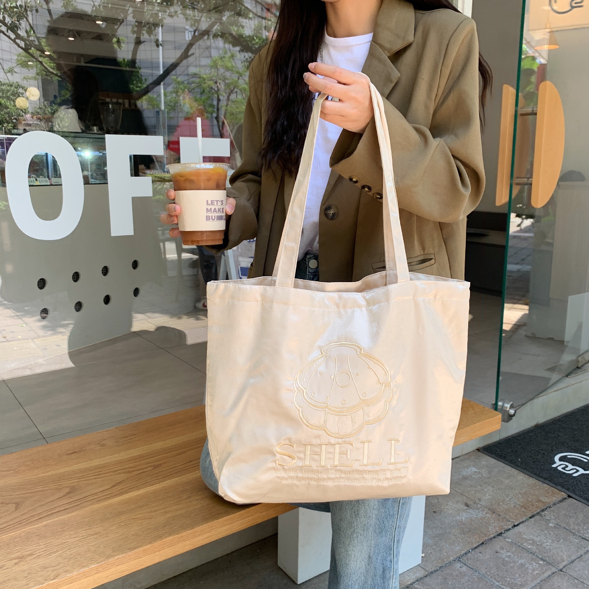 2961 Niche design pearlescent embroidery cream color large-capacity canvas bag, women's handbag, single-shoulder tote bag full figure