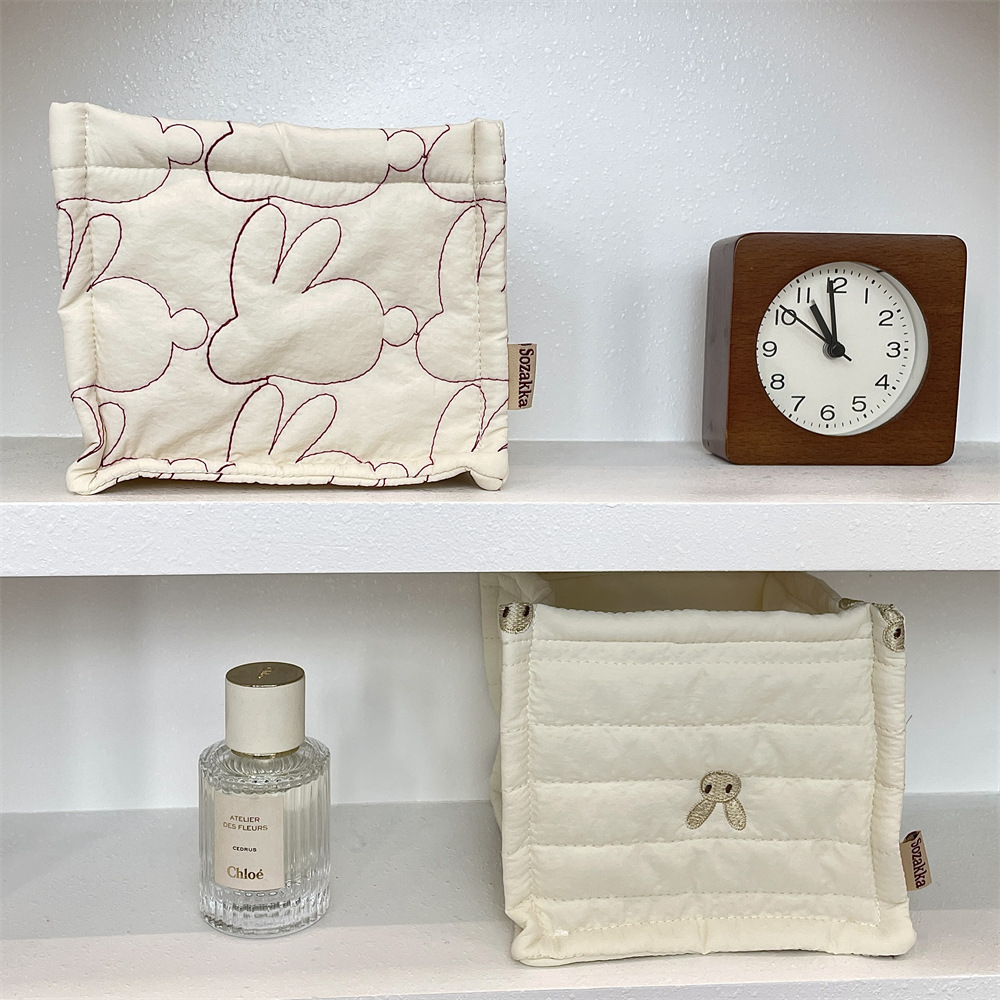 41221 Quilted cotton-padded cute storage basket, desktop clutter organizing square storage box, cosmetics storage basket details Picture