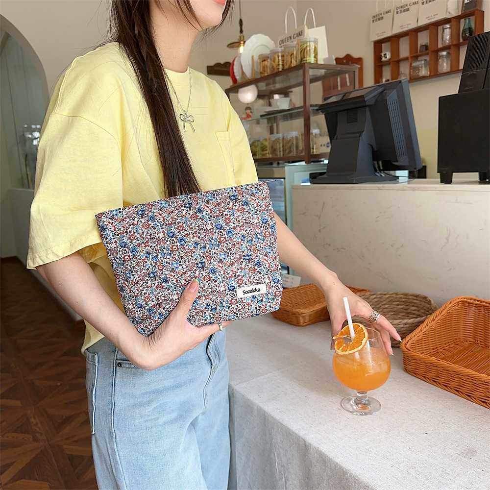 45133 Fresh Small Floral Makeup Bag for Women, a portable large-capacity cosmetics storage bag with inner liner details Picture