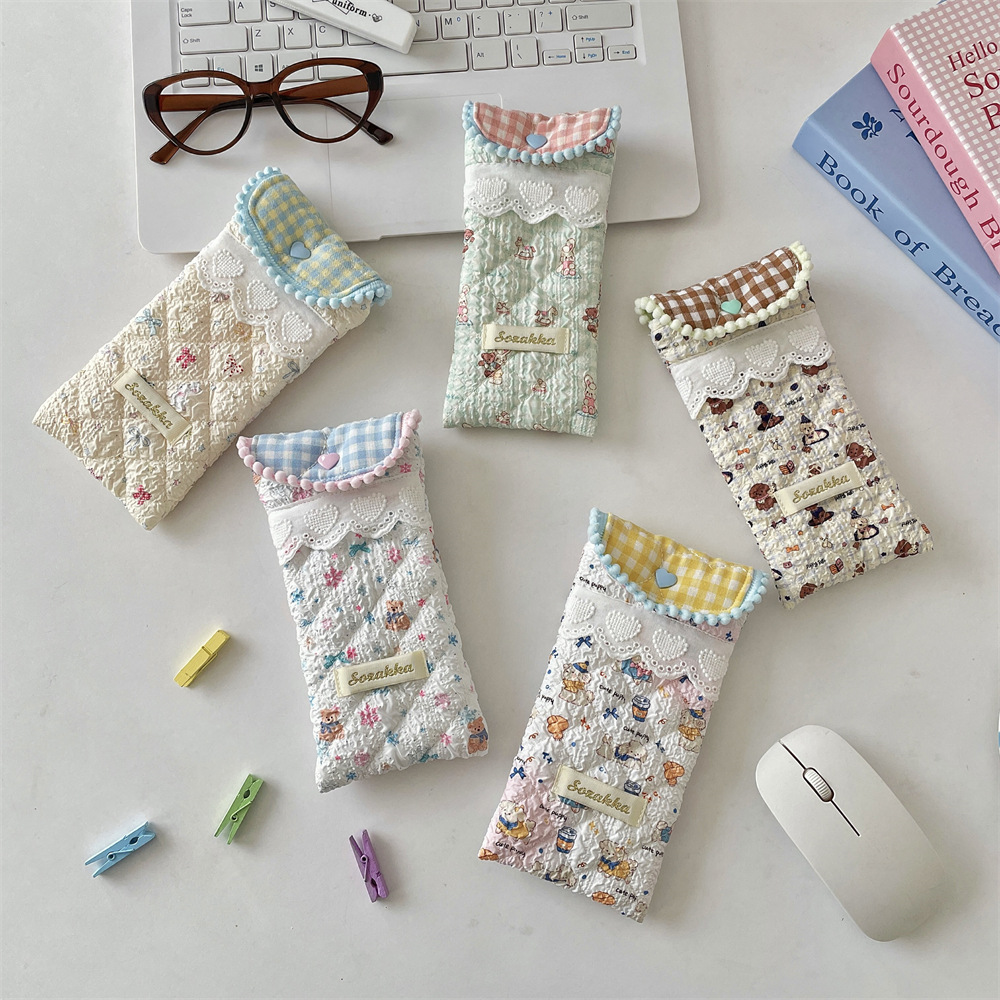 5782 Quilted cotton-padded soft eyewear storage Bag, portable pressure-resistant sunglasses storage bag for girls, eyewear case full figure