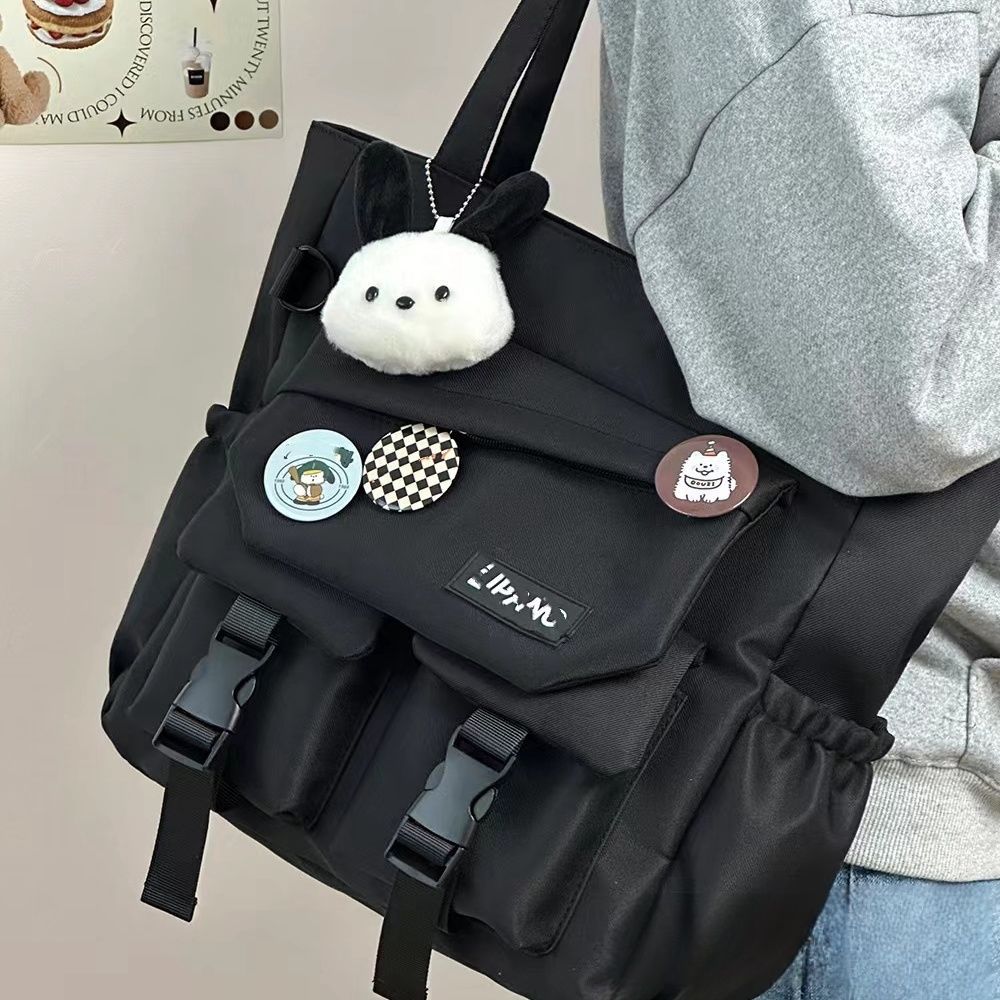 Japanese-style simple and versatile single-shoulder bag, soft girl handbag, student large-capacity tote bag for class commuting, girls Application Scenario