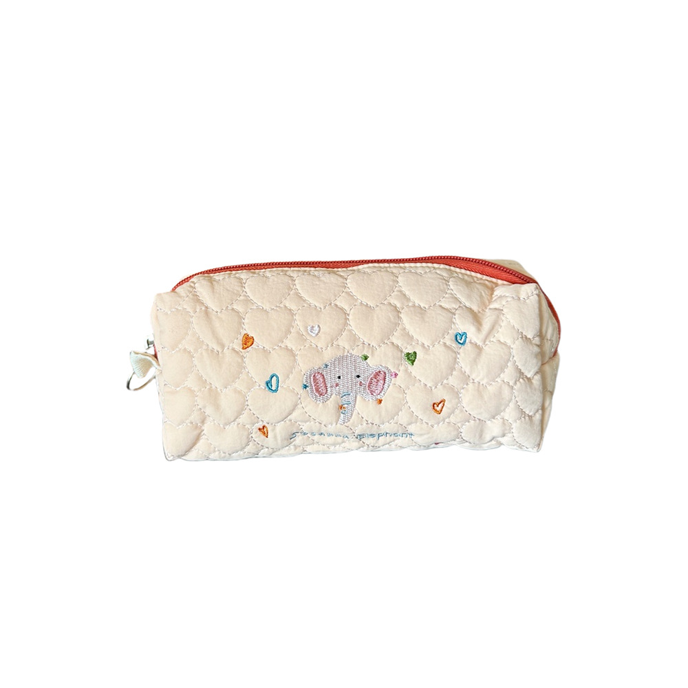 4661 ins Lightweight quilted heart-shaped storage stationery bag, embroidered student pencil case, lipstick and cosmetics storage bag Item Picture