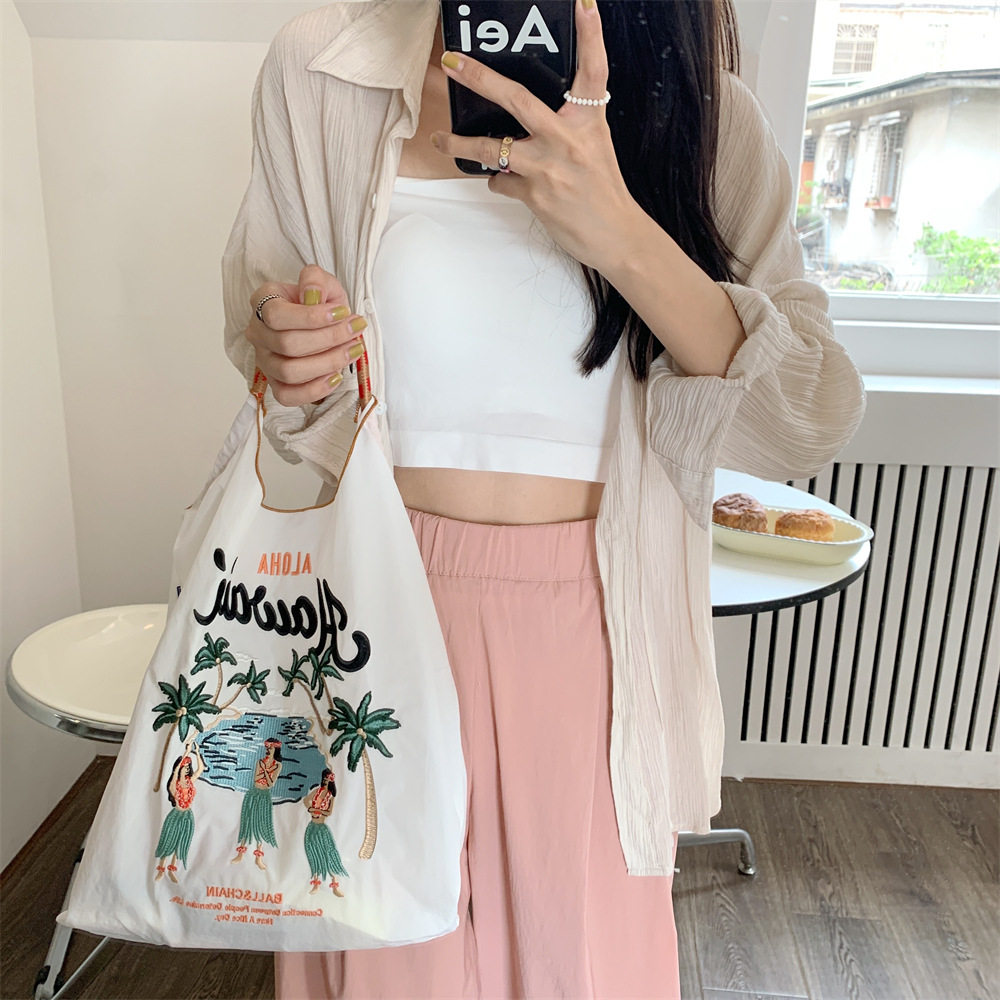 37231 Japanese ballchain donut embroidery shopping bag, a niche large-capacity nylon single-shoulder bag for commuting full figure