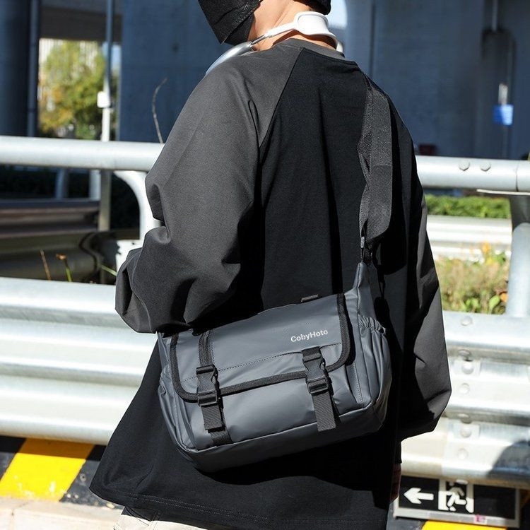 2025 New Japanese-style simple and functional single-shoulder bag, casual men's crossbody bag, fashionable and versatile, large-capacity messenger bag Specification drawing