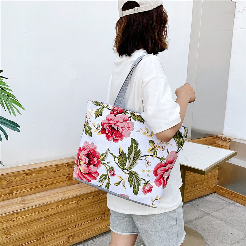 Wholesale of new canvas large-capacity women's bags, printed handbags, Korean-style tote bags, artistic student bags and cross-border bags details Picture