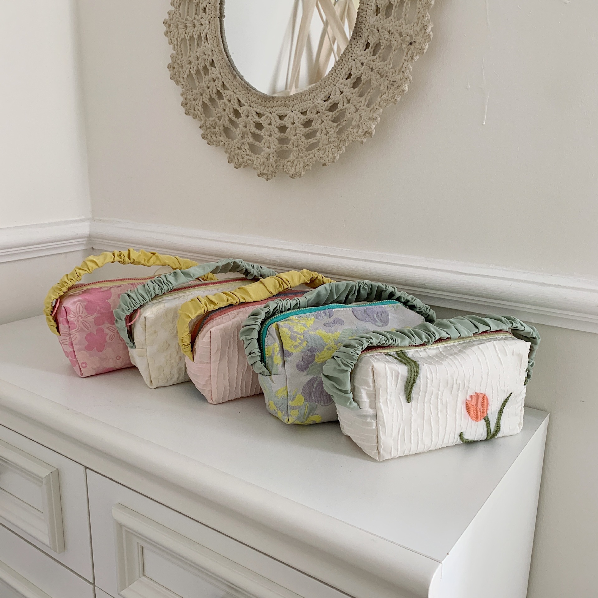 26143 Fresh Texture large-capacity student makeup bag, clutch bag, canvas storage bag wholesale, portable full figure