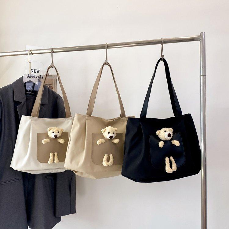 Japanese-style casual large-capacity nylon single-shoulder bear girls' bag, new autumn and winter crossbody bag, cute girl tote bag undefined