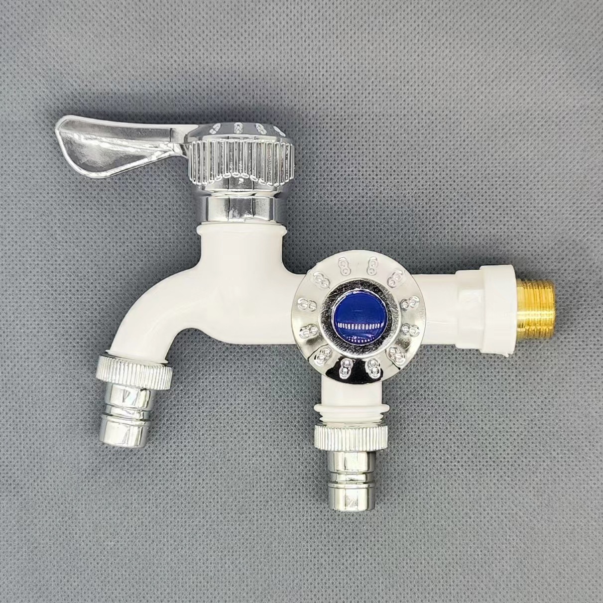 Wholesale washing machine faucet, 4-inch, one-in and two-out multi-functional, brand-new plastic extended faucet in color Application Scenario