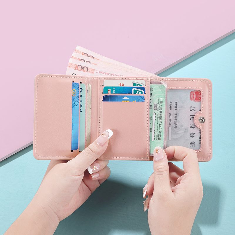 The compact, exquisite and high-end 2024 new model of the card bag for women features a large capacity and multiple card slots. It is made of InS-style genuine leather with a high-end feel and anti-demagnetization function Application Scenario
