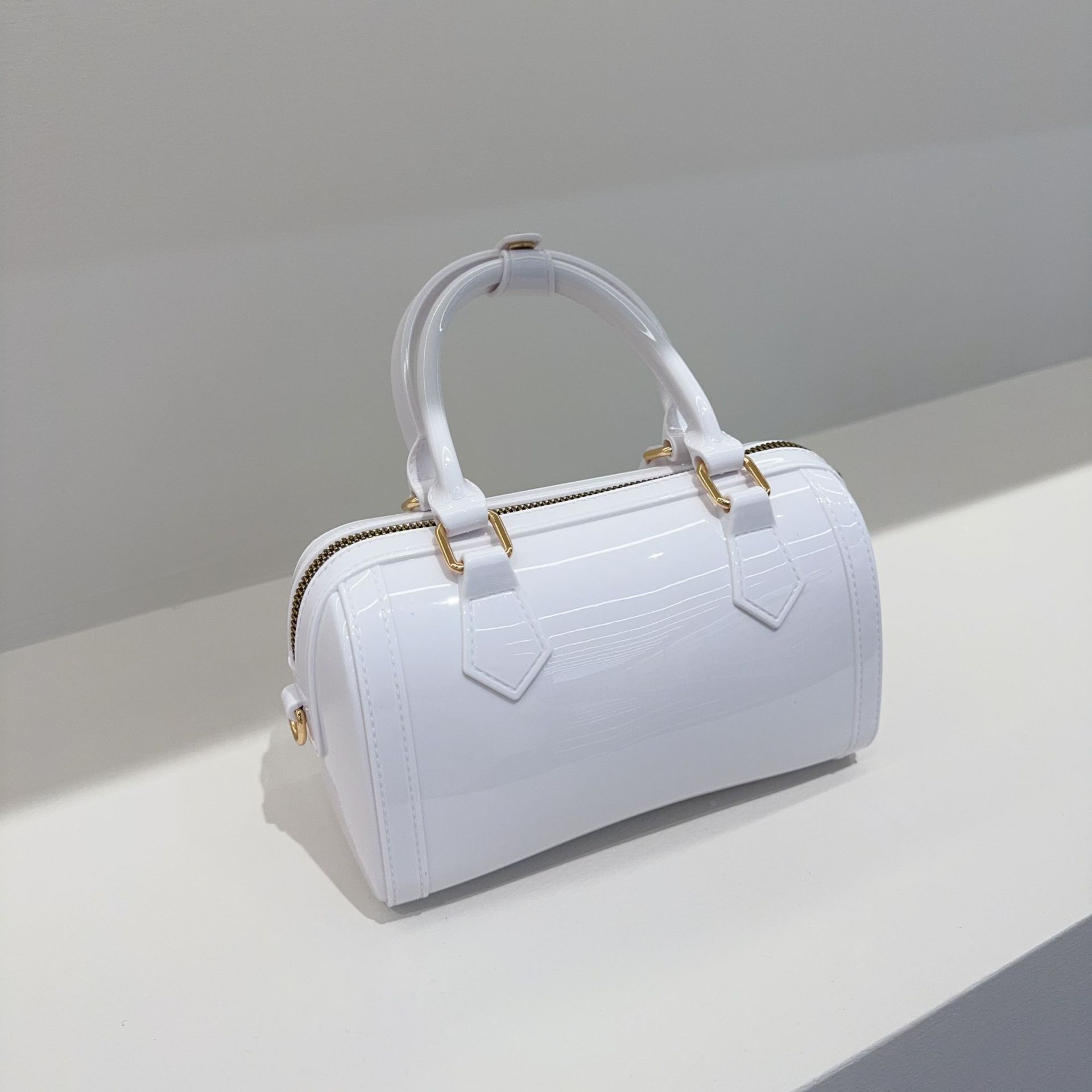2025 New PVC jelly bag crossbody bag for women, macaron series, high-end candy-colored ladies' handbag Item Picture