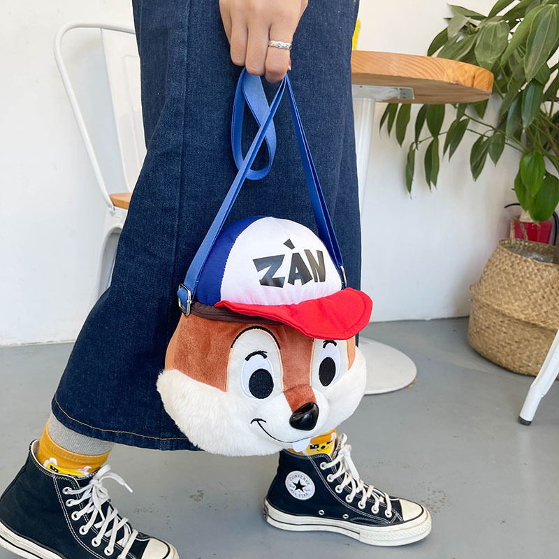 Creative cartoon animal squirrel single-shoulder crossbody bag, children's loose change mobile phone bag, girls' claw machine, plush toy details Picture
