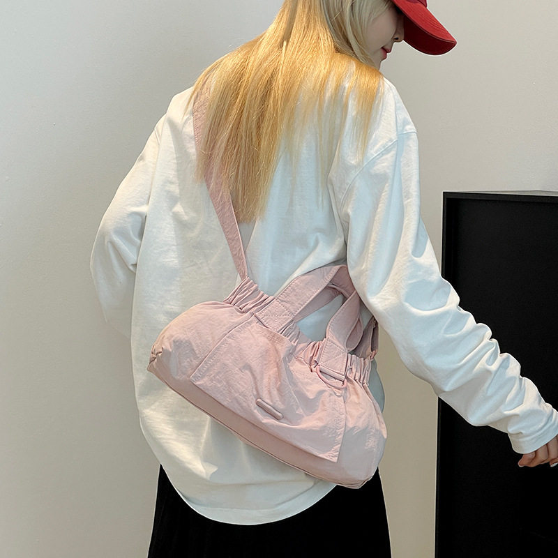 Colorful Fox's new Korean niche design hand-held shoulder crossbody women's bag is lightweight, casual and foldable Specification drawing