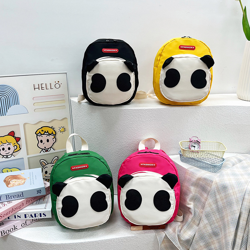 Fashionable, trendy and casual 2024 mini cartoon schoolbag for kids, cute backpacks for boys and girls in kindergartens full figure