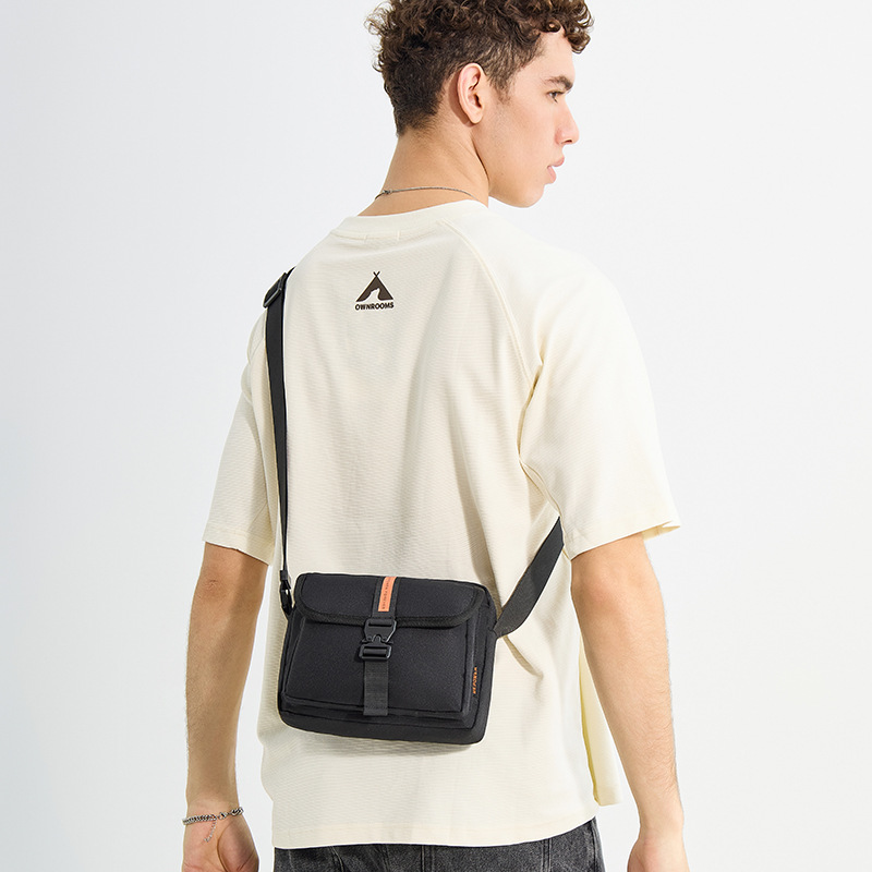 WEPOWER's new fashionable, casual and sporty chest bag, multi-functional crossbody bag, versatile chest bag and men's single-shoulder bag details Picture