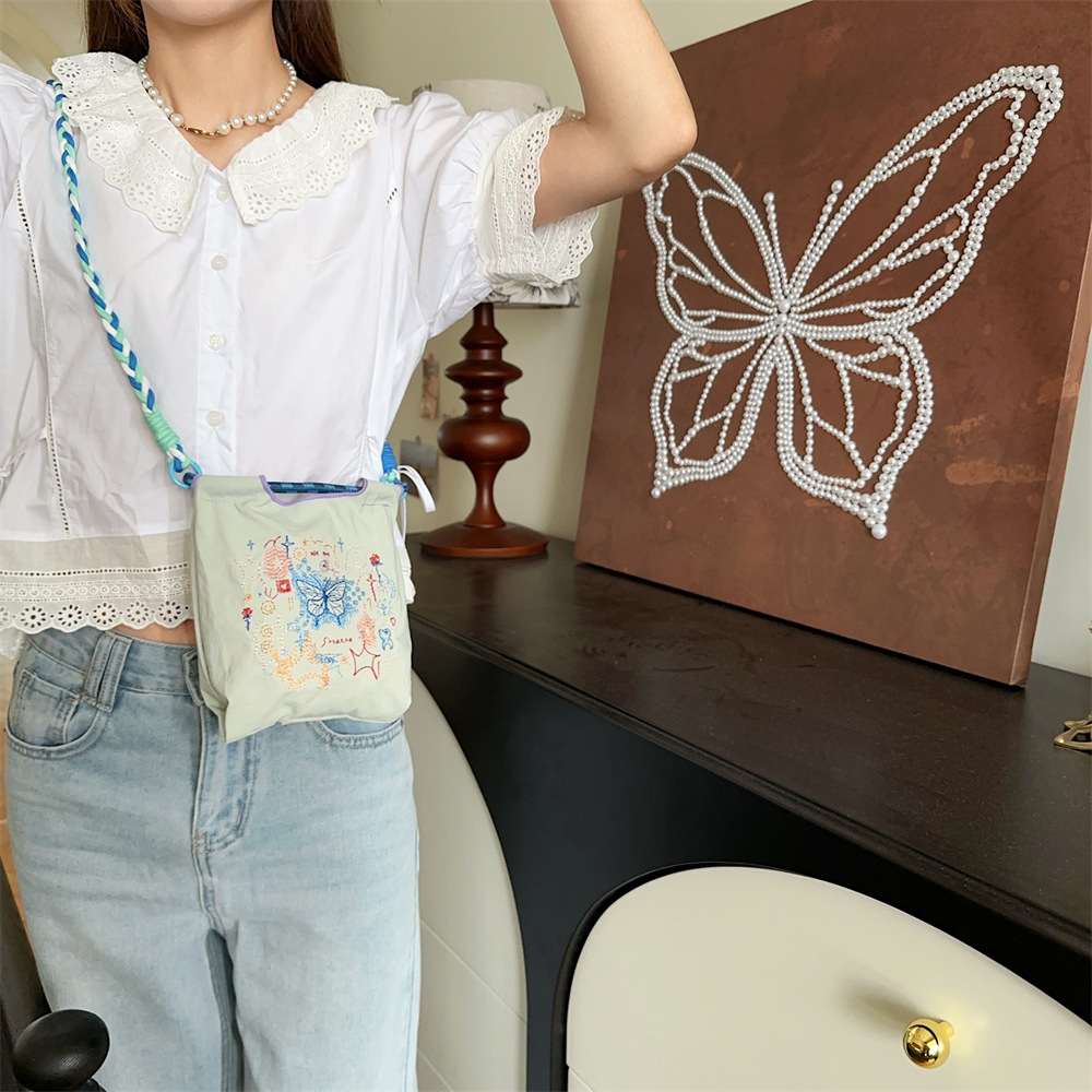 45301 InS-style exquisite embroidered mini Oxford cloth bag, handbag, sundries, cosmetics storage, mobile phone case Specification drawing