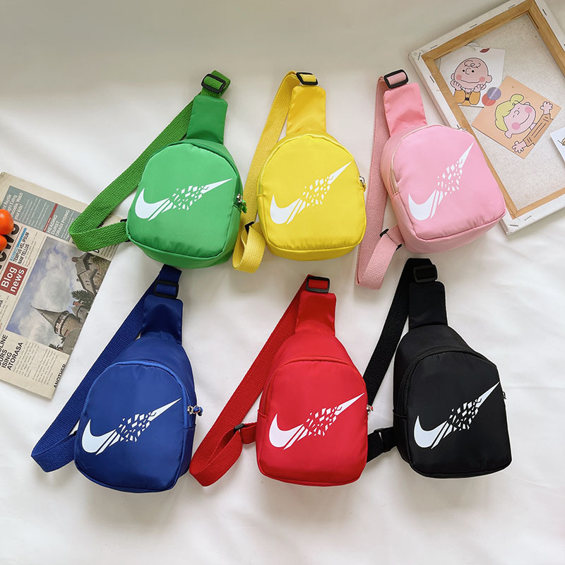 New children's bags, fashionable and casual crossbody bags for boys and girls, cute and trendy kids, and single-shoulder coin purses for little boys full figure