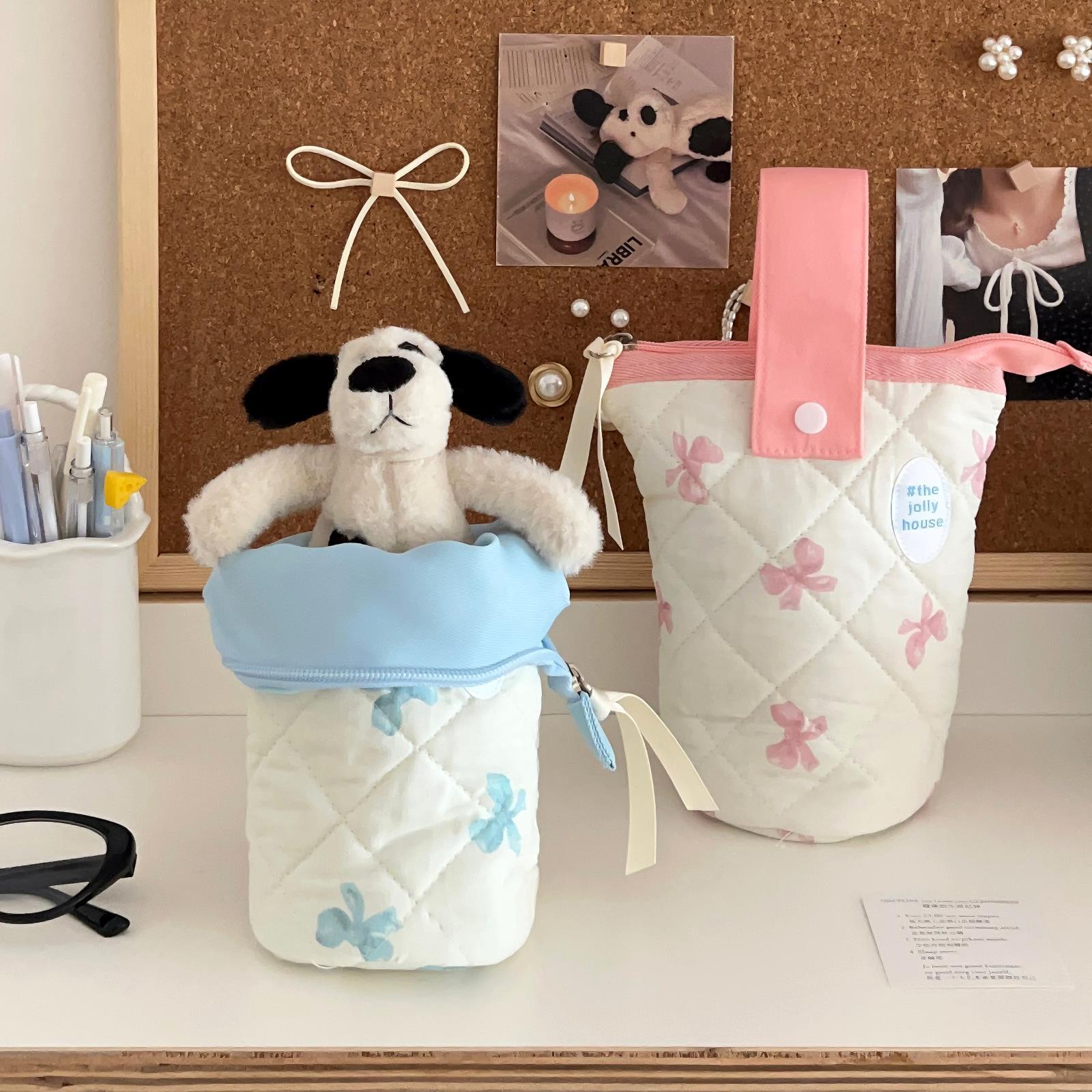 Nai Hu Hu Storage pen case, cute female ins student pencil case, portable large-capacity foldable hand-held stationery bag Application Scenario