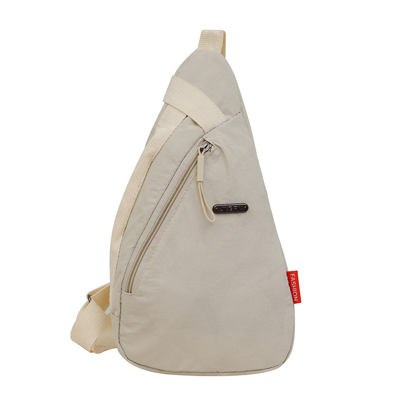 The new solid-color trendy single-shoulder bag is selling well. It features a fashionable and simple small-capacity crossbody bag that is casual and versatile, as well as a lightweight sports bag Item Picture