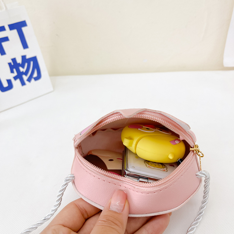 2024 New PU children's Girls' bag, Fashion unicorn, kindergarten student single-shoulder bag, boys' and girls' loose change crossbody bag Application Scenario