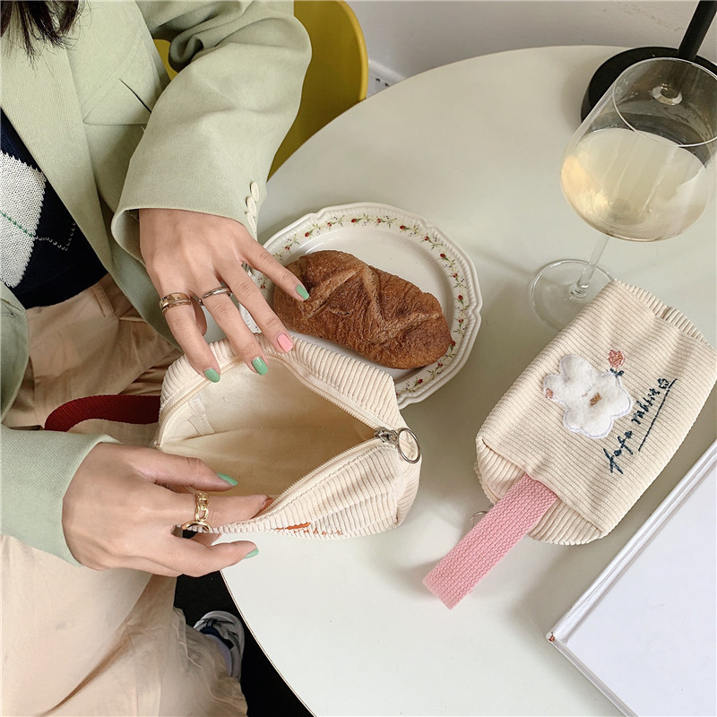 2264 Cute embroidered flower rabbit hand-held makeup bag, storage bag, portable travel toiletry bag, student ins pen case Specification drawing