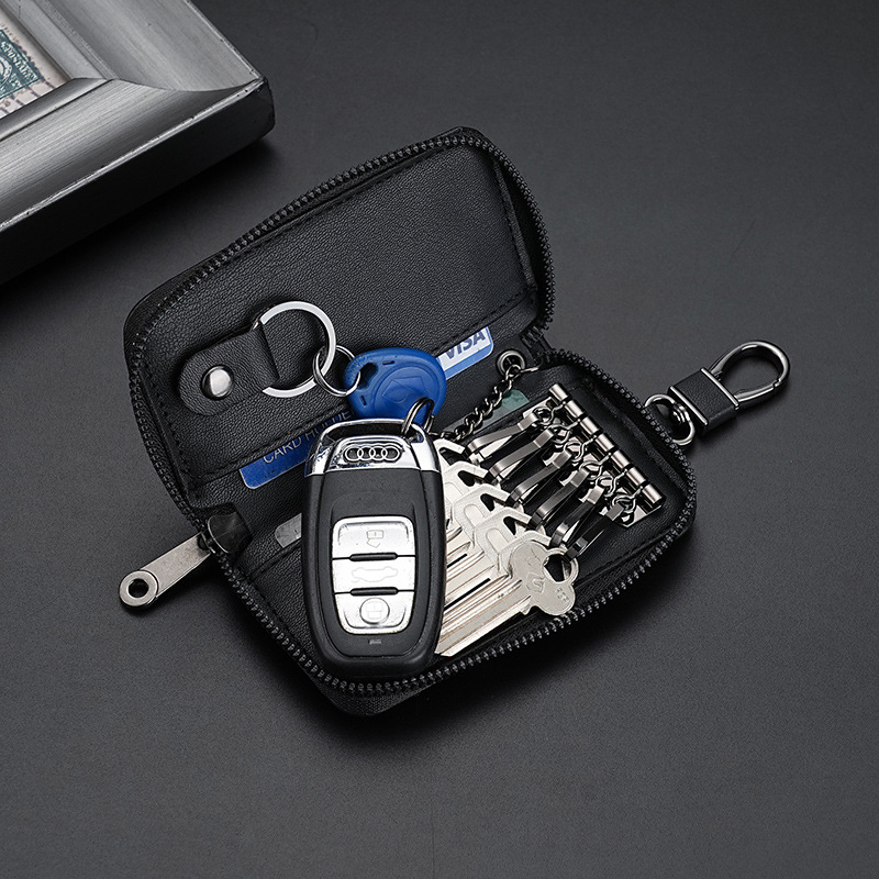 Retro pu key case, large-capacity zipper car key case, men's waist strap, genuine leather women's card case, door key buckle case Application Scenario