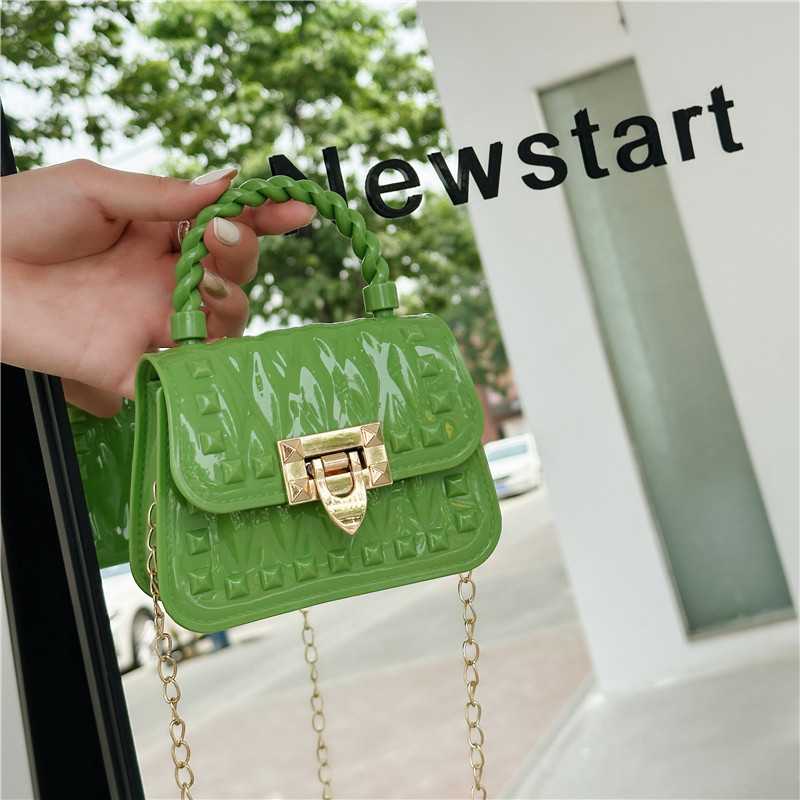 2025 Summer new leaf lock, nail chain, mini jelly, rubber-coated, casual hand-held red envelope small bag Specification drawing