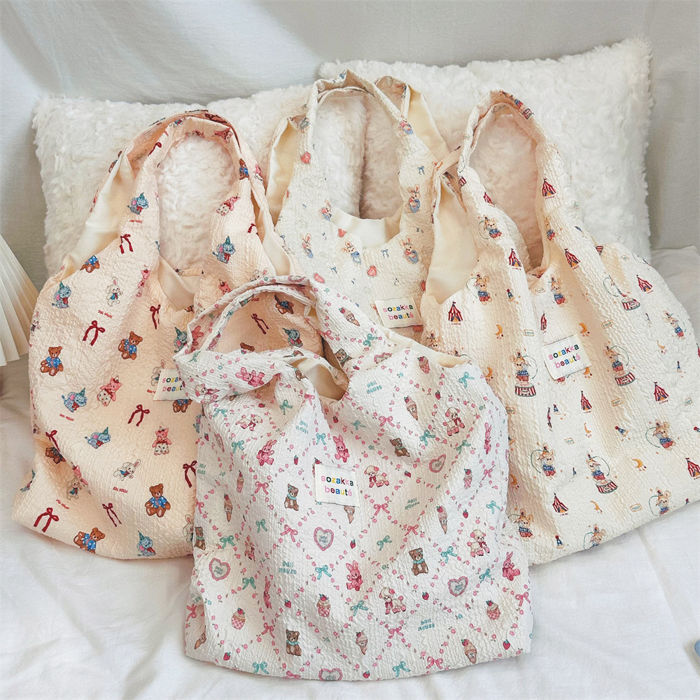 4613 Korean summer embossed cute canvas bag, niche design, large capacity tote bag, single-shoulder armpit bag details Picture