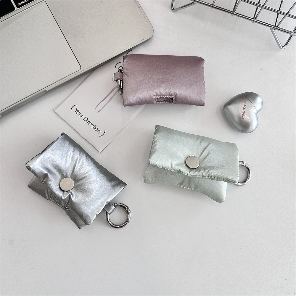 52262 Anti-drop Wireless Bluetooth Earphone case storage bag, fashionable earphone soft shell, suitable for Apple earphone cases Application Scenario