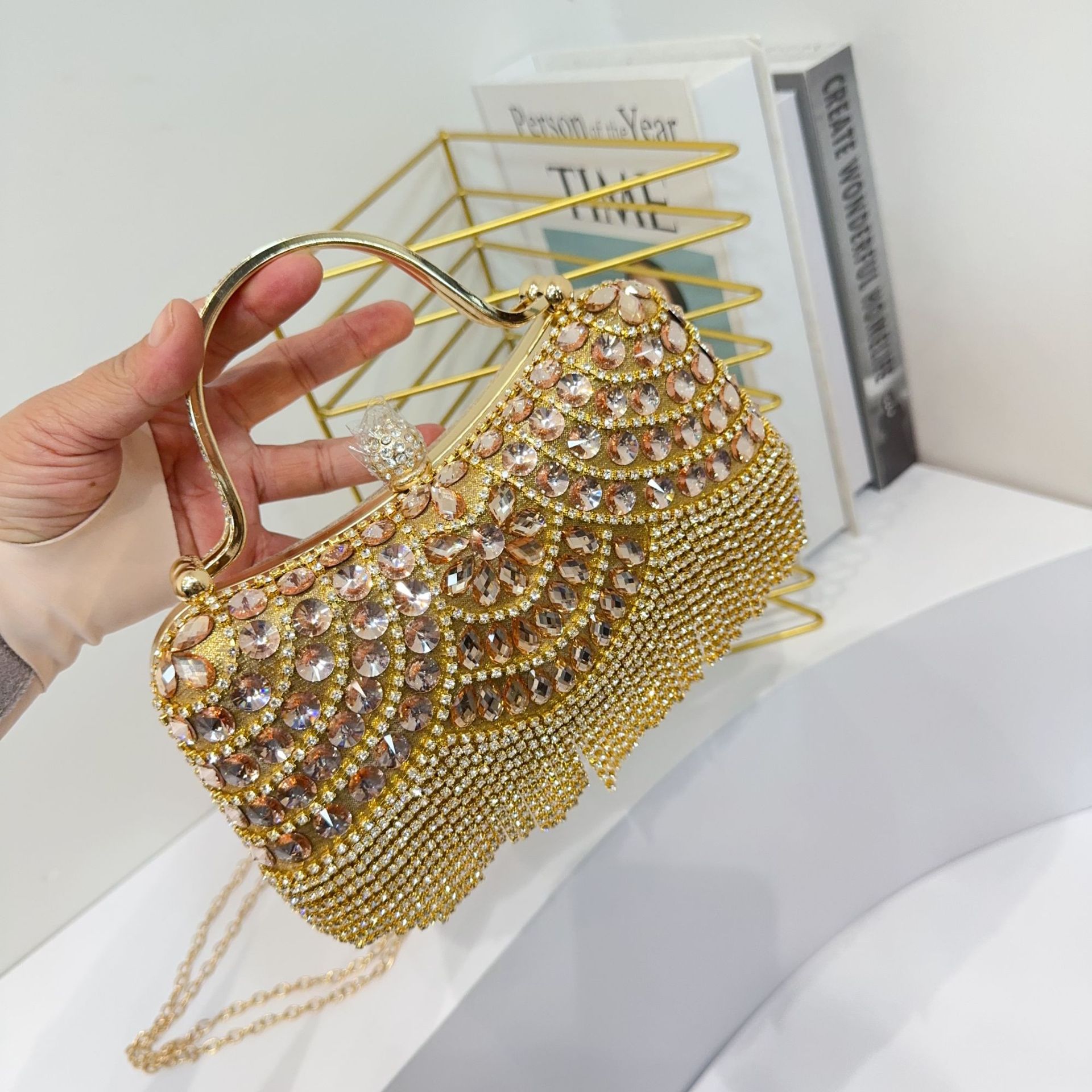 New cross-border diamond-encrusted clutch bag, fringed evening bag, birthday, wedding and banquet single-shoulder crossbody dinner bag Application Scenario