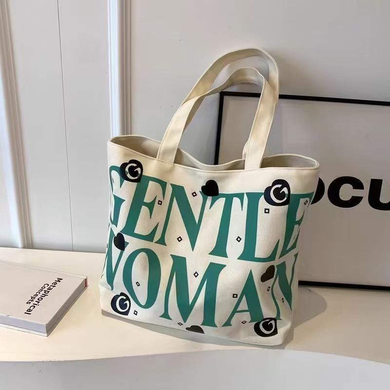 Student canvas bag, large-capacity tote bag, class commuting bag, versatile printed mommy hand bag, shoulder bag, shopping bag Application Scenario