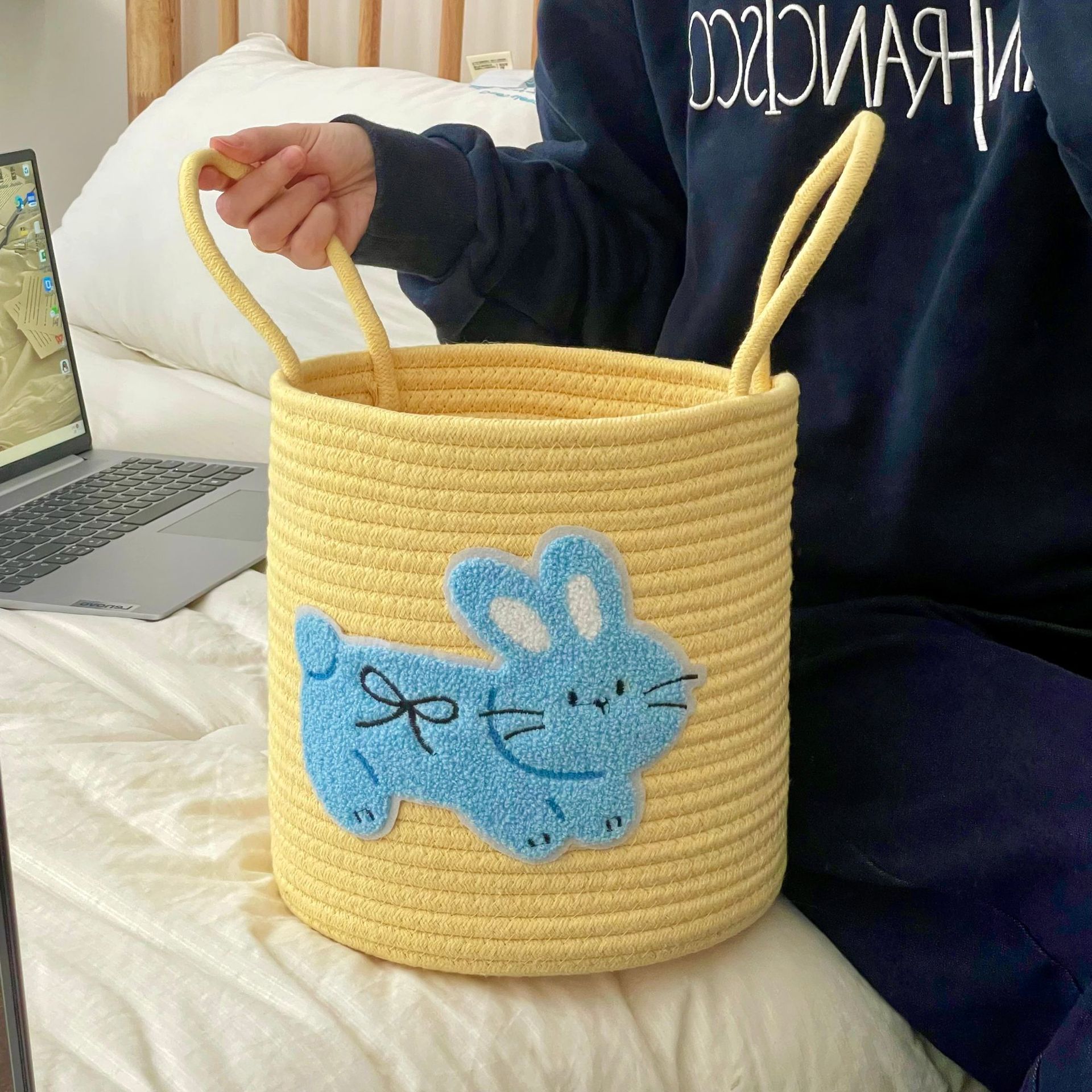 Cute rabbit hand-held cotton thread storage basket, home sundries storage basket, desktop dust-proof decorative item storage basket, storage basket Specification drawing