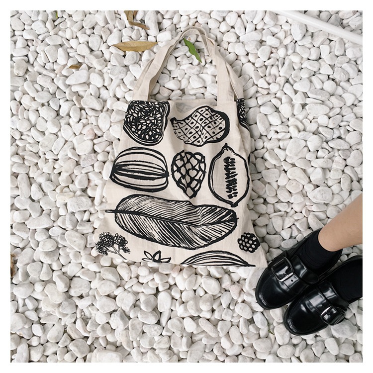 The new E53 Korean chic large-capacity three-compartment single-shoulder bag is a basic and simple summer printed canvas bag for women full figure