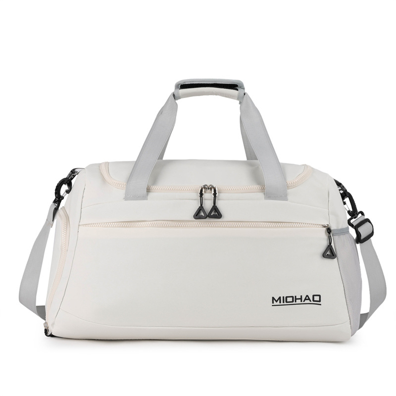 Fitness bags, dry and wet separation training exercise bags, hand luggage bags, short travel bags, large-capacity swimming bags for men and women Application Scenario