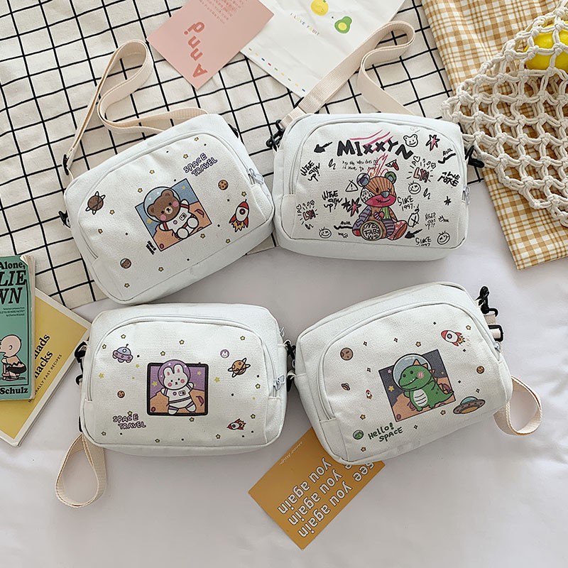 The 2022 new style of the popular Xiaofangbao women's bag, a Korean style fashionable and sweet canvas crossbody bag, is available for one-piece consignment for export details Picture