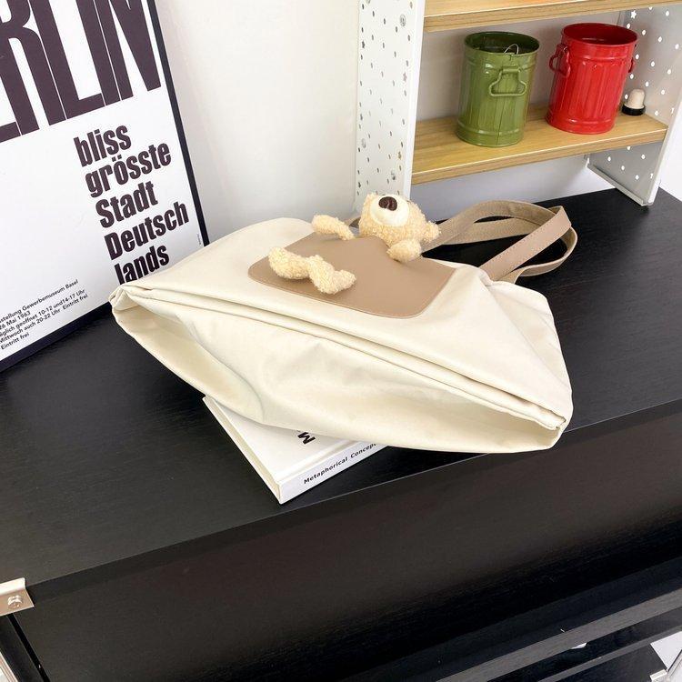 Japanese-style casual large-capacity nylon single-shoulder bear girls' bag, new autumn and winter crossbody bag, cute girl tote bag undefined
