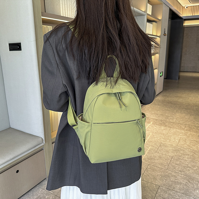 Nylon fabric backpack 2025 New style, lightweight, waterproof, casual, fashionable and trendy, large-capacity travel backpack for women Specification drawing