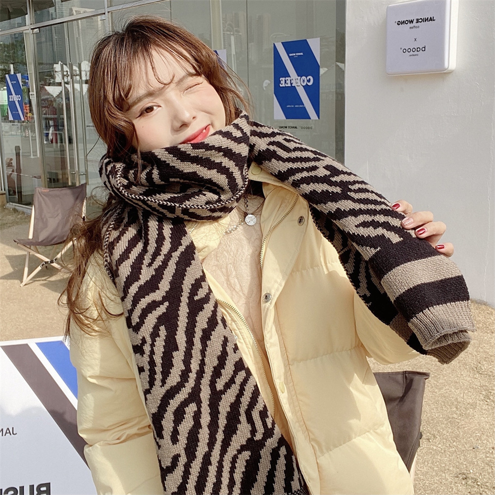 012211 Zebra print scarf for women, thickened and warm new winter style, couple and student scarves, Korean style versatile shawl Item Picture