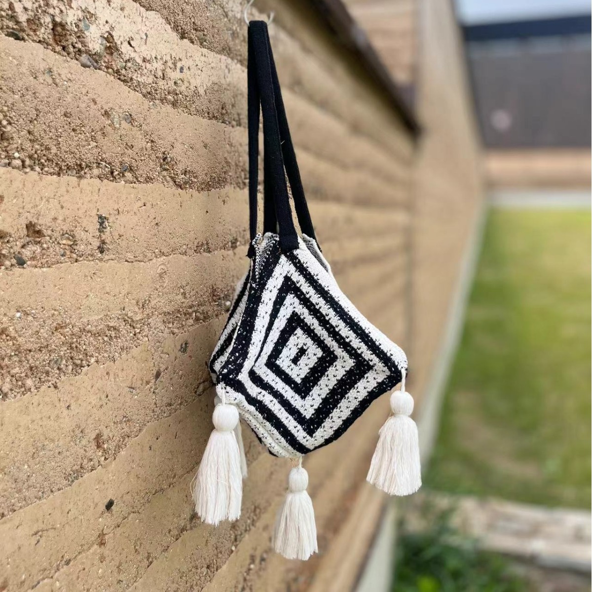 Song Xi's same style zongzi bag ~~ Knitted Chiang Mai zongzi bag single-shoulder bag with two patterns in stock. Close your eyes and purchase Application Scenario