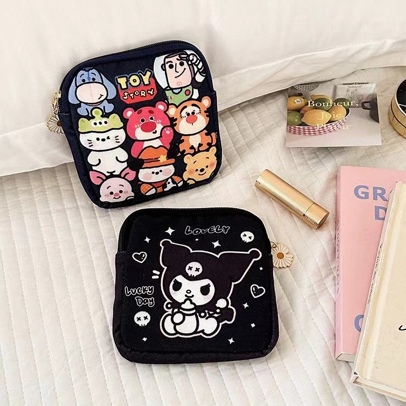 The new small bag for storing sanitary napkins, tampons and sanitary napkins is suitable for students to carry around. It has a large capacity for storing sanitary napkins Specification drawing
